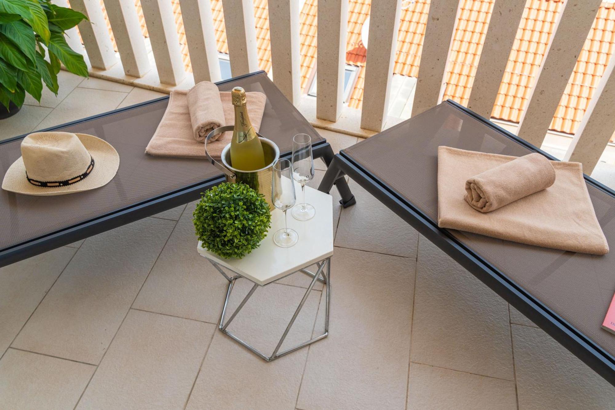 Apartment Apollo In Dubrovnik With Sea View Ngoại thất bức ảnh